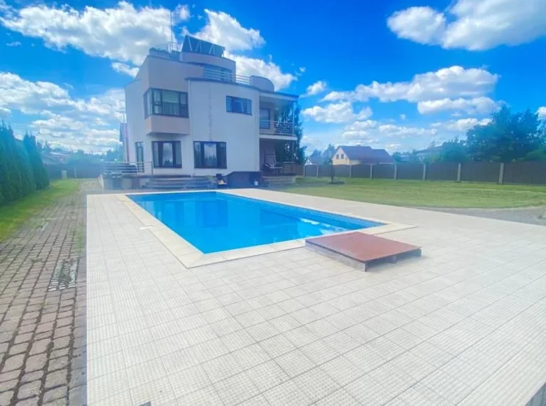 6 bedroom villa 351 m² Jurmala, Latvia