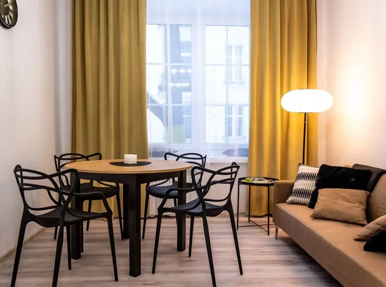 2 room apartment 40 m² Warsaw, Poland
