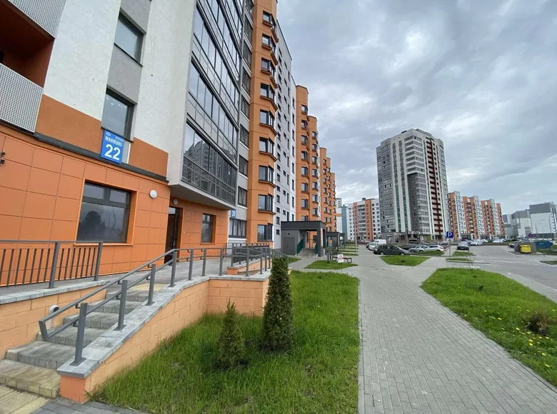 Tienda 2 habitaciones 77 m² en Minsk, Belarús