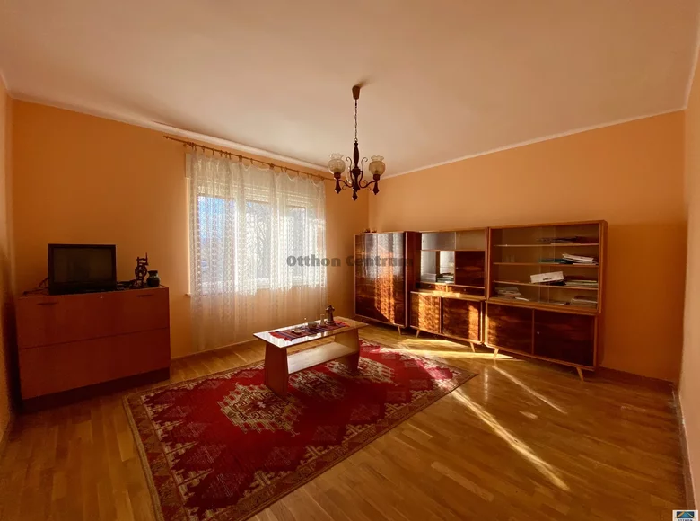 Haus 4 Zimmer 124 m² Poeloeskefo, Ungarn