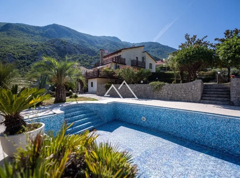 Villa de 5 habitaciones 450 m² Kotor, Montenegro