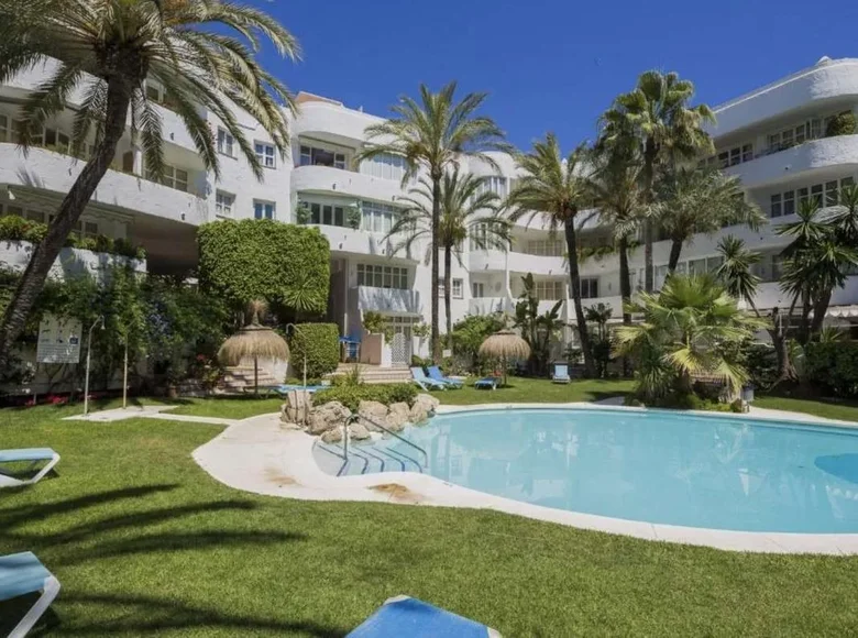 Penthouse z 2 sypialniami 98 m² Marbella, Hiszpania