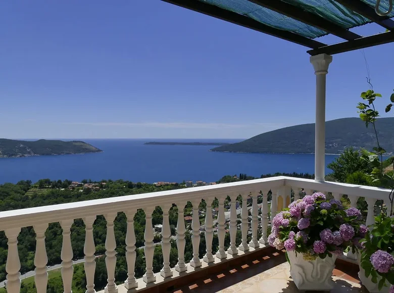 Haus 5 zimmer 202 m² Podi, Montenegro