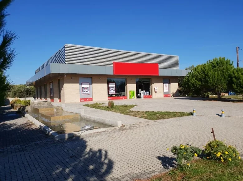 Propiedad comercial 600 m² en Olivos Moudania, Grecia