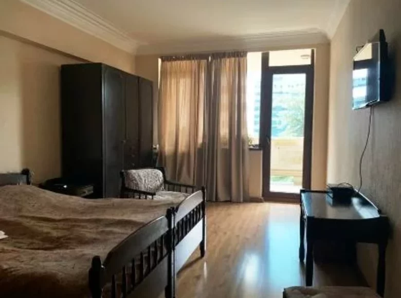 Mieszkanie 3 pokoi 100 m² Tbilisi, Gruzja