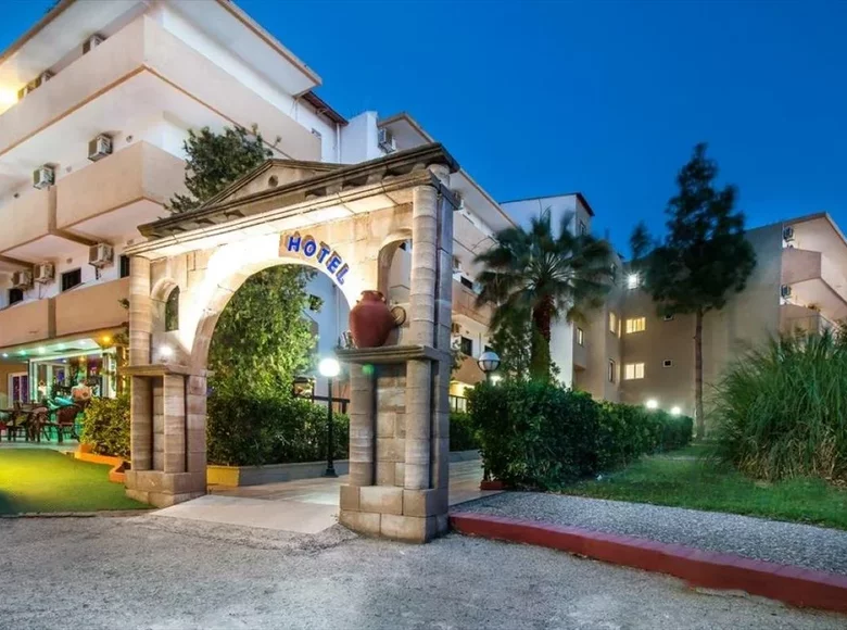 Hotel 3 600 m² en Faliraki, Grecia