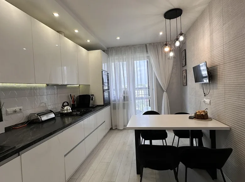 Mieszkanie 3 pokoi 75 m² Grodno, Białoruś