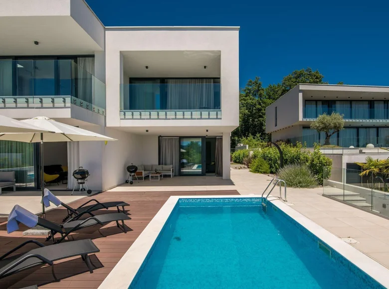 Villa de tres dormitorios 247 m² Opatija, Croacia