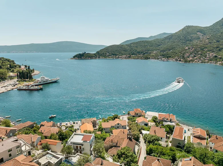 Villa 8 habitaciones 291 m² Lepetane, Montenegro
