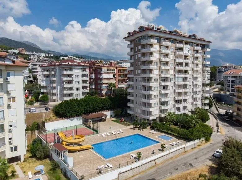 Mieszkanie 2 pokoi 100 m² Alanya, Turcja