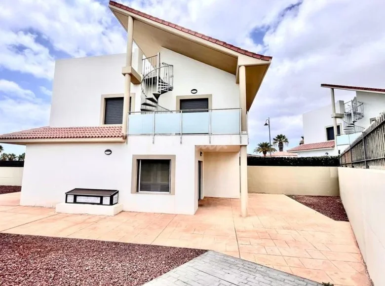 Mieszkanie 3 pokoi 167 m² Arona, Hiszpania
