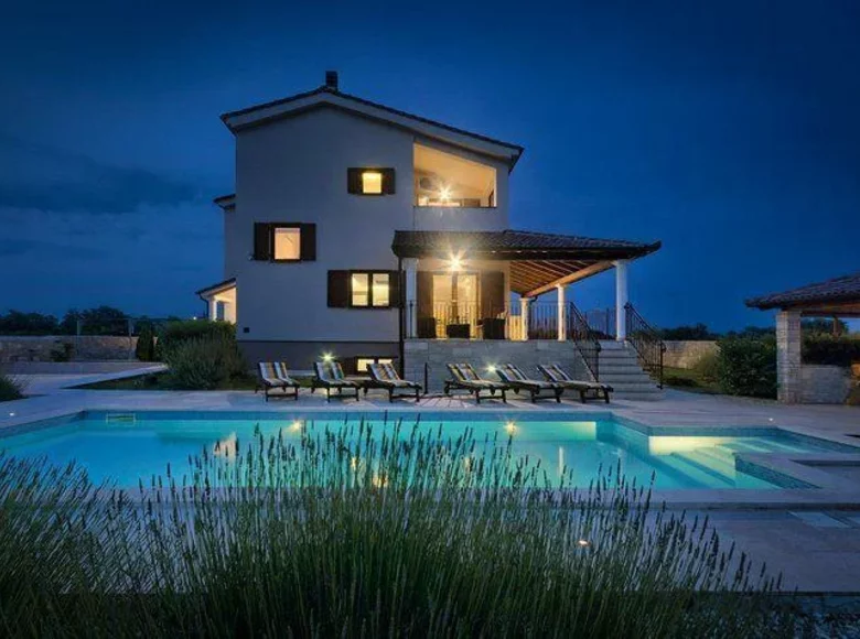 4 bedroom Villa 294 m² Rovinj, Croatia