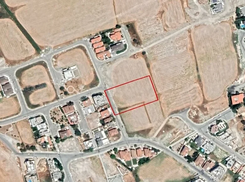 Land 3 760 m² Larnaca, Cyprus