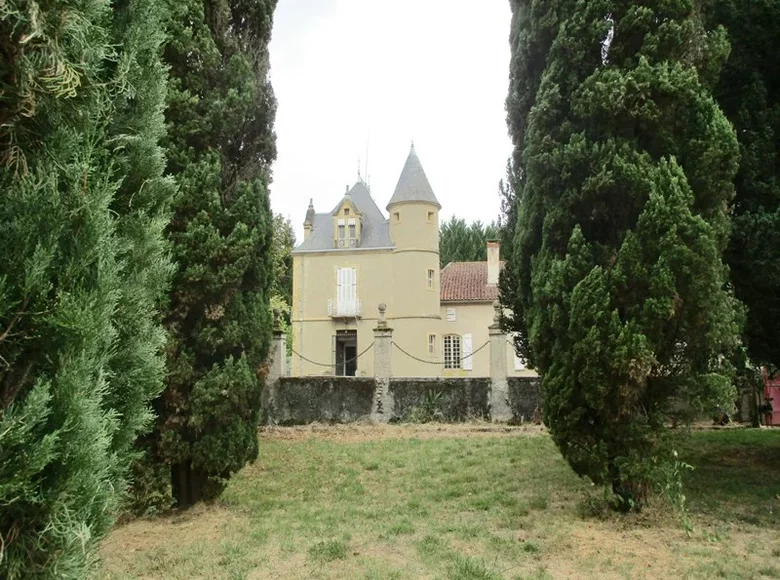 Castillo 14 habitaciones 400 m² Vic-en-Bigorre, Francia