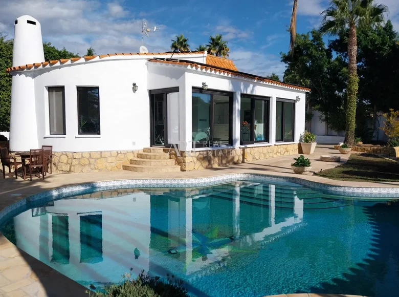 3-Schlafzimmer-Villa 170 m² la Nucia, Spanien