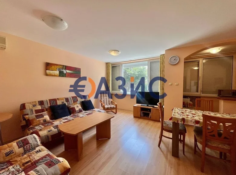 Mieszkanie 2 pokoi 61 m² Nesebyr, Bułgaria