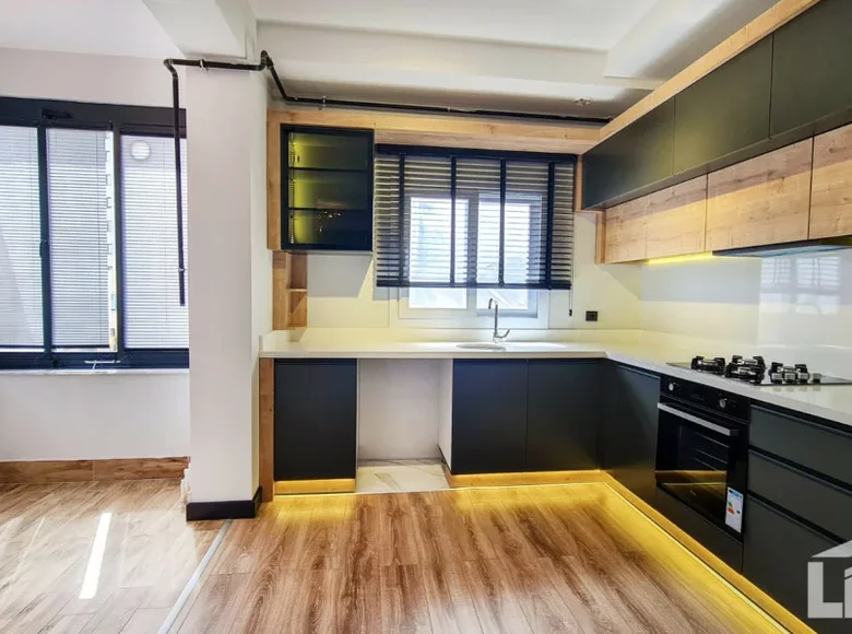 Mieszkanie 3 pokoi 100 m² Erdemli, Turcja