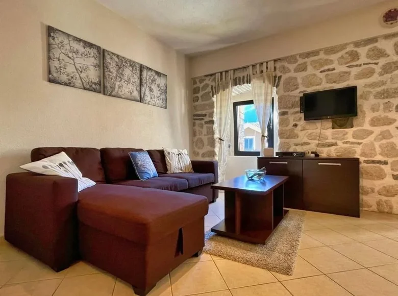 1 bedroom apartment 40 m² Dobrota, Montenegro