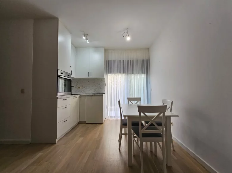 Mieszkanie 3 pokoi 58 m² Budva, Czarnogóra