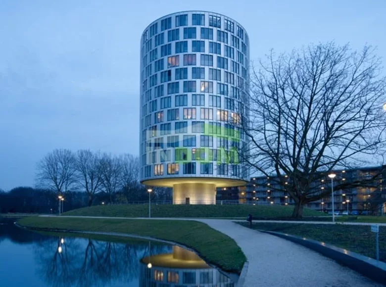 Mieszkanie 4 pokoi 135 m² Amsterdam, Holandia