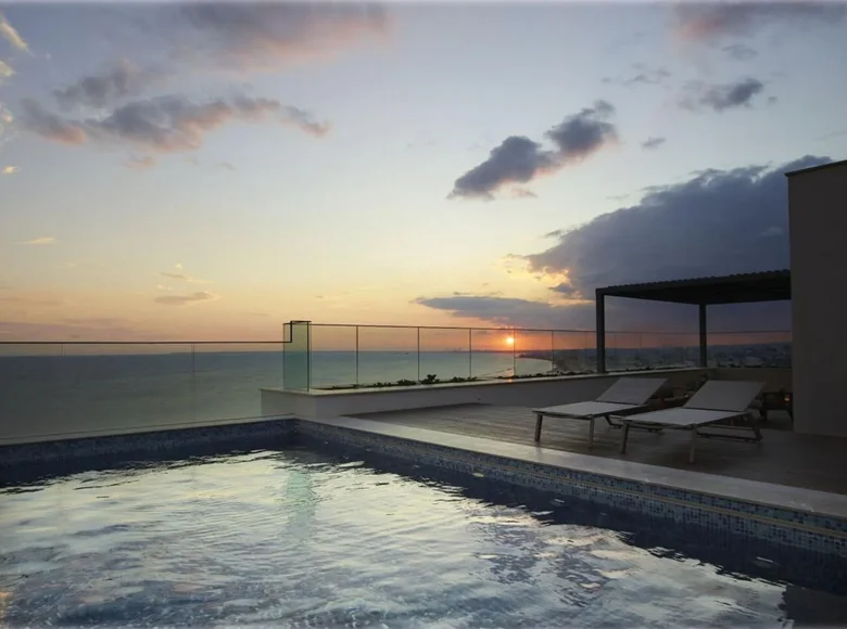 3 bedroom apartment 241 m² Koinoteta Agiou Tychona, Cyprus