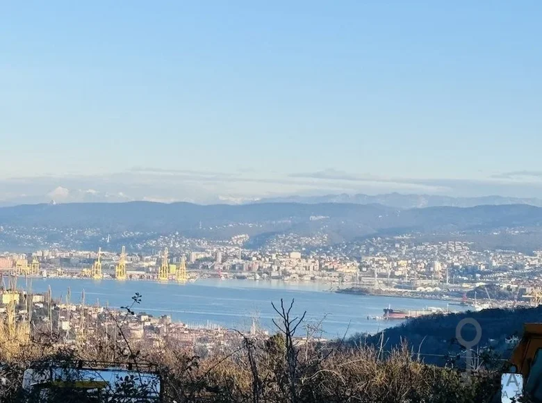 Land 1 020 m² Upravna Enota Ljubljana, Slovenia