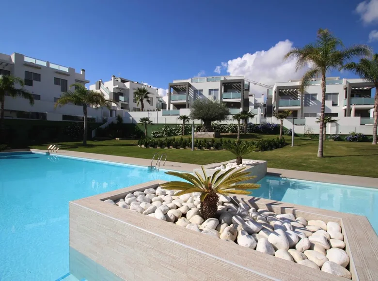 2 bedroom apartment 63 m² Torrevieja, Spain