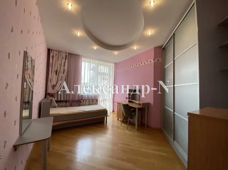 Mieszkanie 3 pokoi 128 m² Odessa, Ukraina