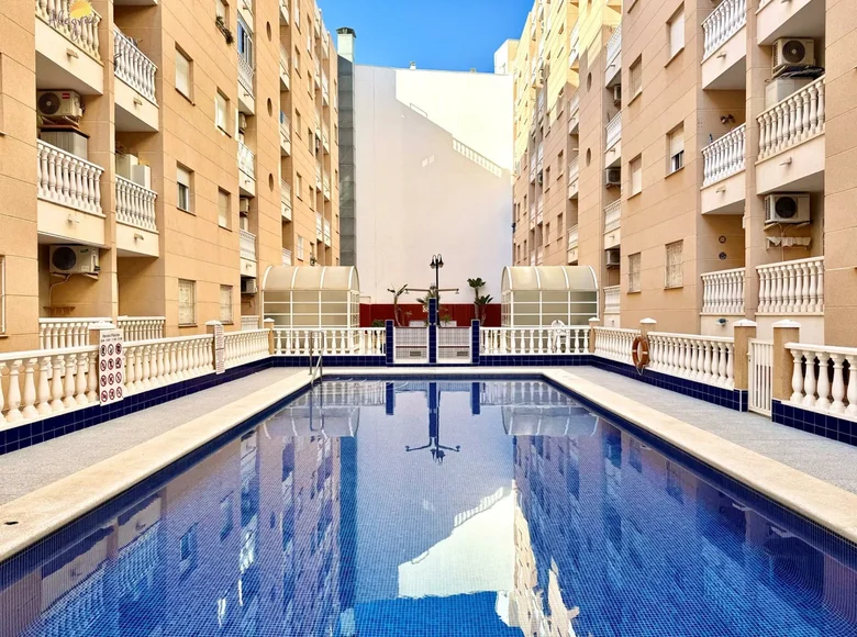 Apartamento 4 habitaciones  Torrevieja, España