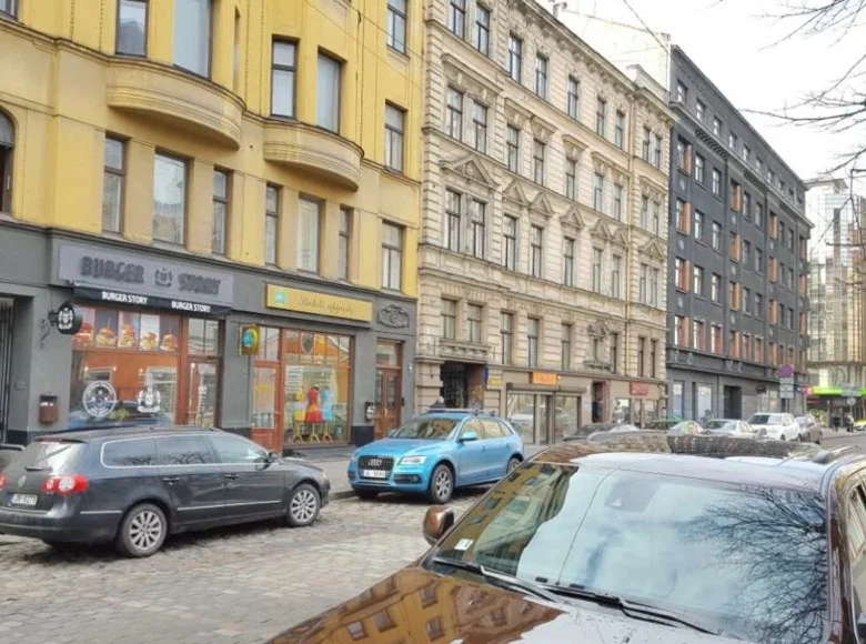 Tienda 104 m² en Riga, Letonia