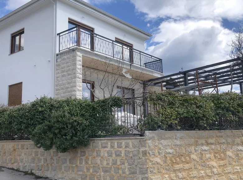 Casa 4 habitaciones 178 m² Rijeka-Rezevici, Montenegro