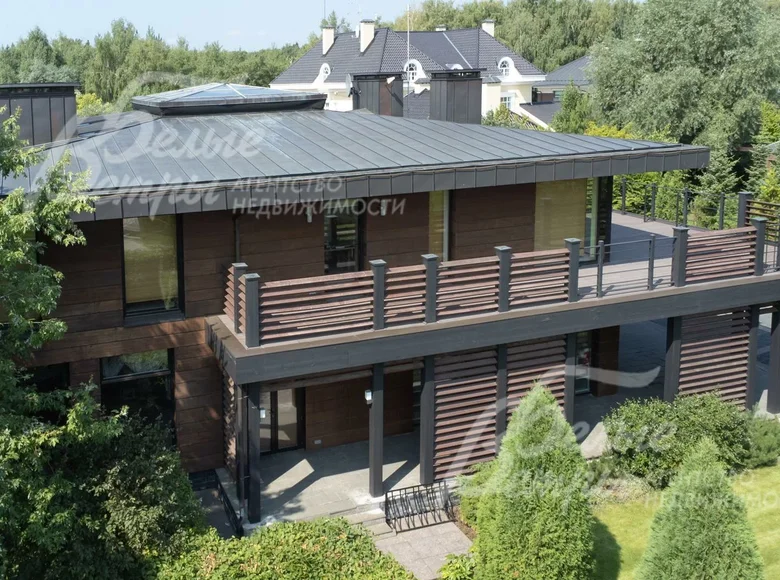 8 room house 1 280 m² Troitsk, Russia