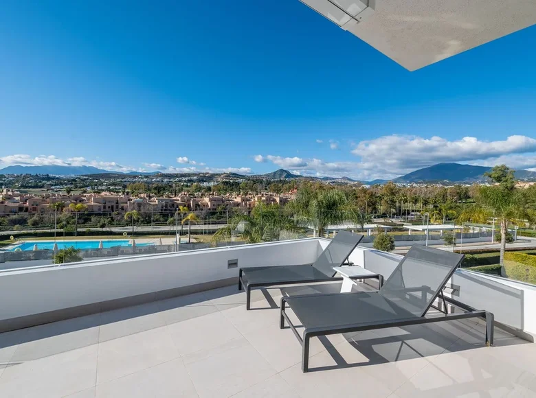 3 bedroom apartment 235 m² Estepona, Spain