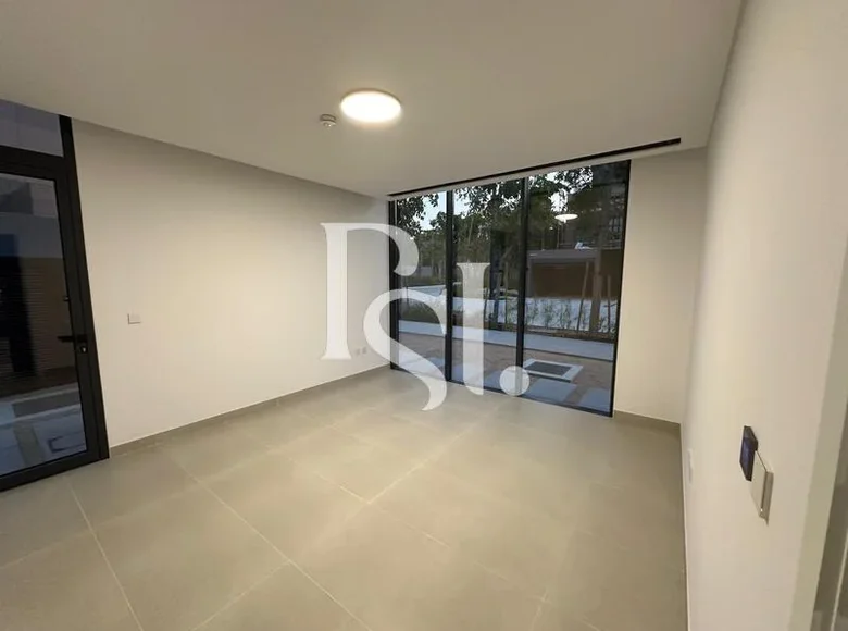 Townhouse 2 bedrooms 182 m² Sharjah Emirate, UAE