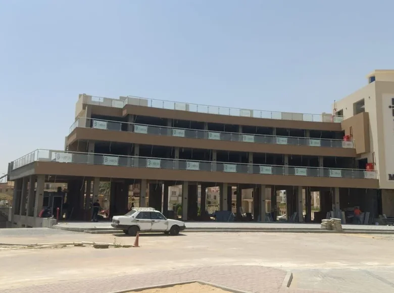 Established business 1 999 m² in Cairo, Egypt