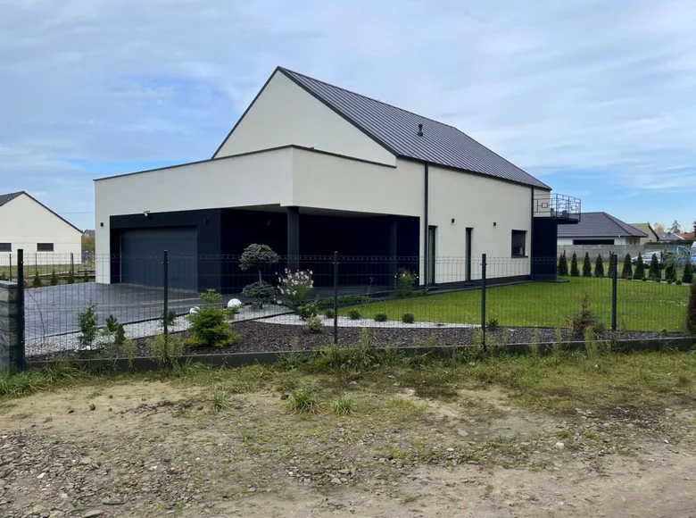 5 bedroom house 371 m² Psarskie, Poland