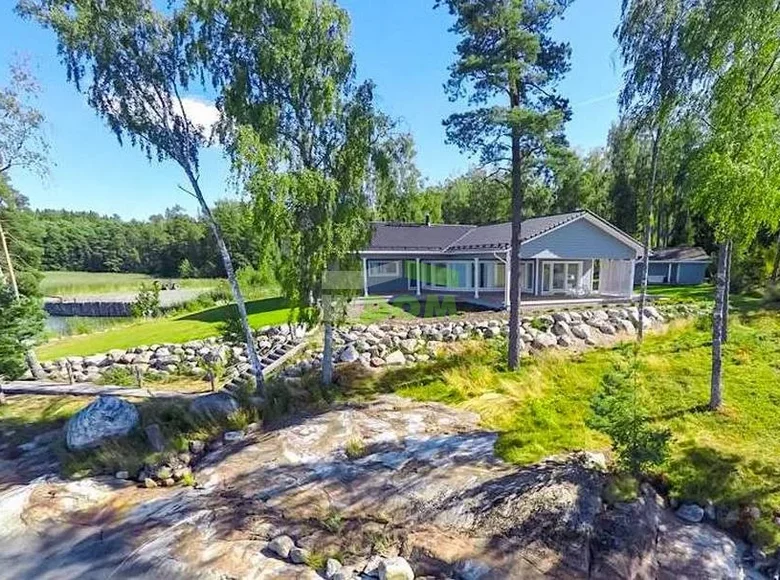 Дом 350 м² Turun seutukunta, Финляндия