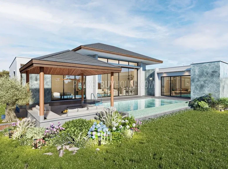 Villa de tres dormitorios 308 m² Thalang, Tailandia