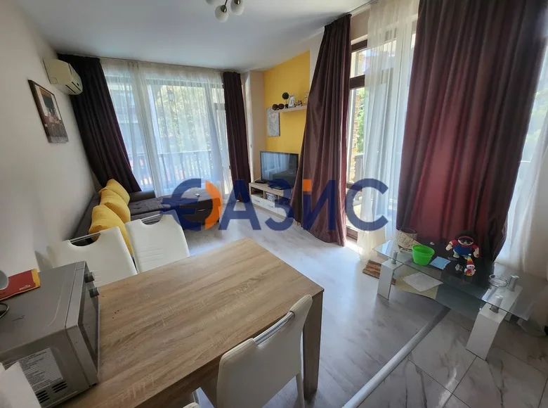 Mieszkanie 2 pokoi 77 m² Primorsko, Bułgaria