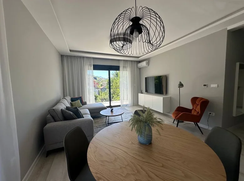 3 bedroom apartment 82 m² Tivat, Montenegro