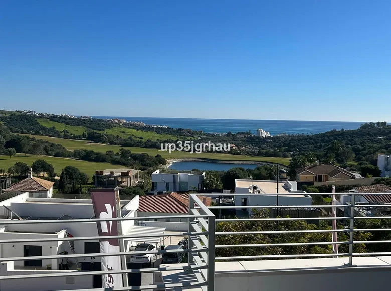 2 bedroom apartment 100 m² Estepona, Spain