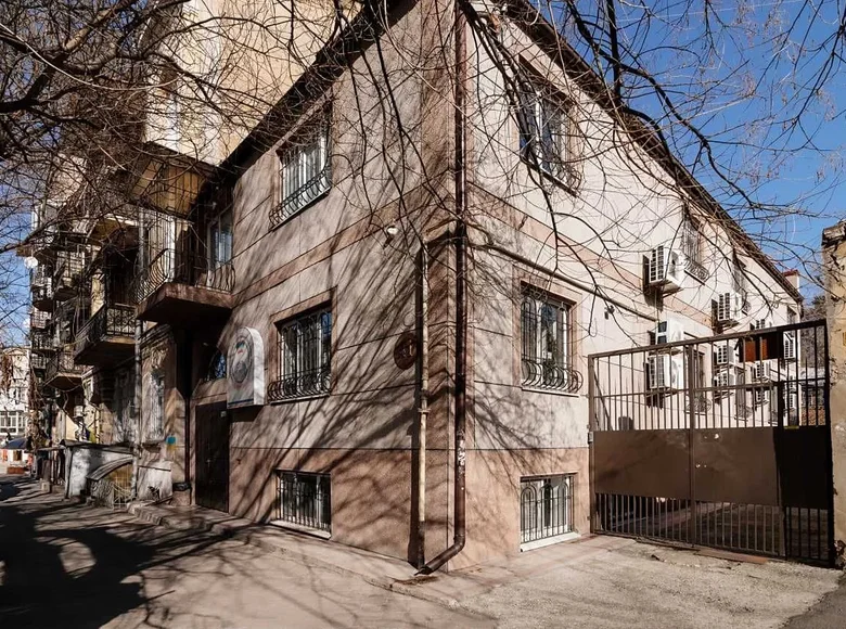 Commercial property 384 m² in Odesa, Ukraine