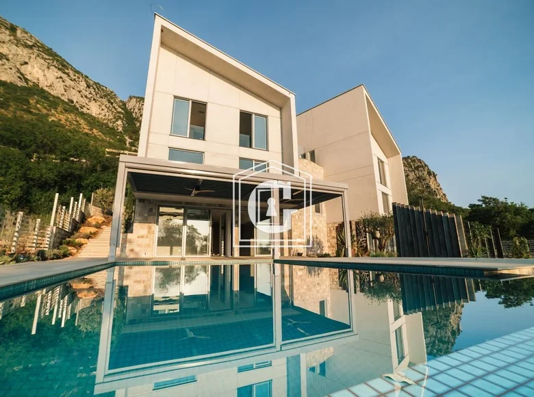 Haus 4 zimmer 230 m² Petrovac, Montenegro