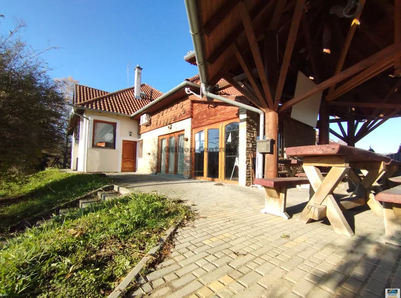 Commercial property 270 m² in Kehidakustany, Hungary
