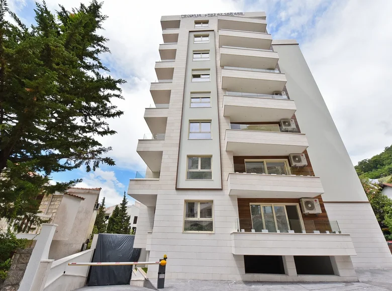 Apartamento 3 habitaciones 100 m² Rafailovici, Montenegro