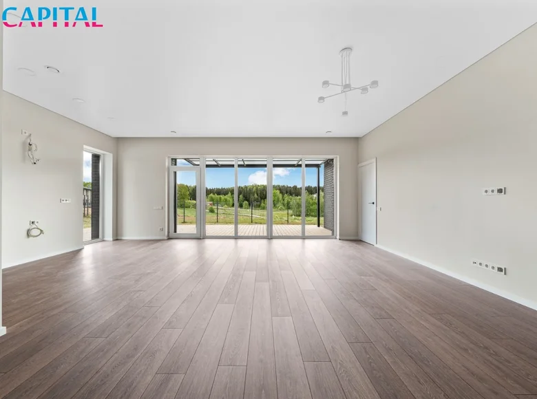 Casa 108 m² Pikutiskes, Lituania