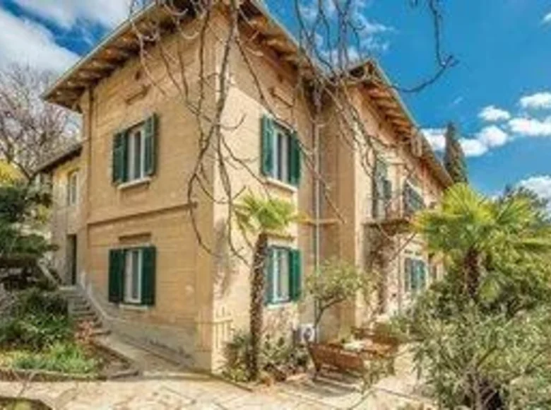 4 bedroom Villa 250 m² Grad Rijeka, Croatia