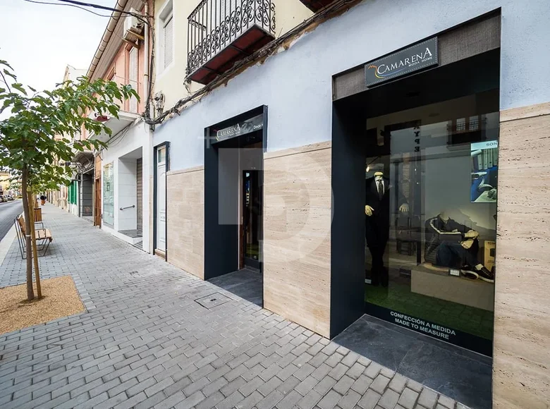 Shop 121 m² in Girones, Spain