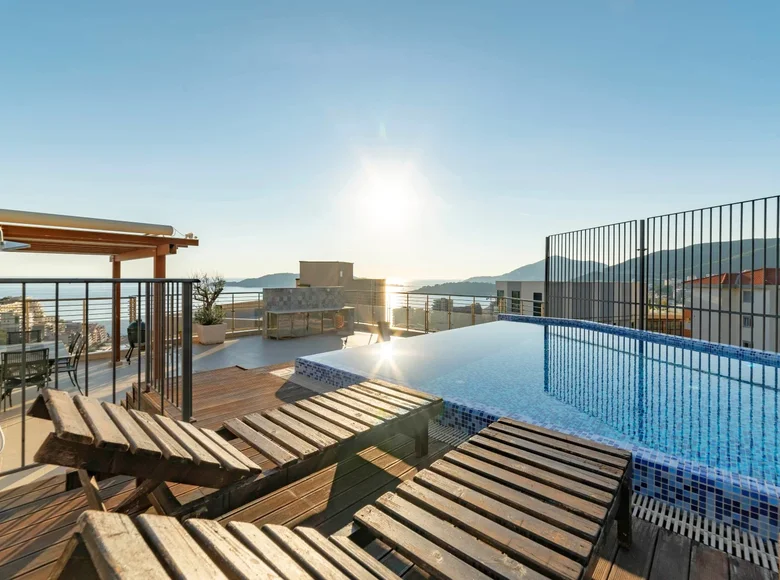 Apartamento 6 habitaciones 149 m² Budva, Montenegro