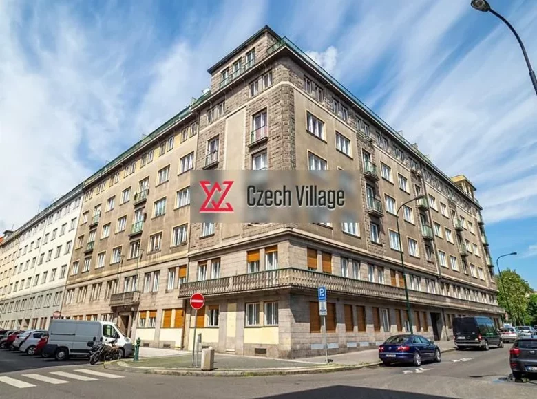 Mieszkanie 3 pokoi 103 m² Praga, Czechy